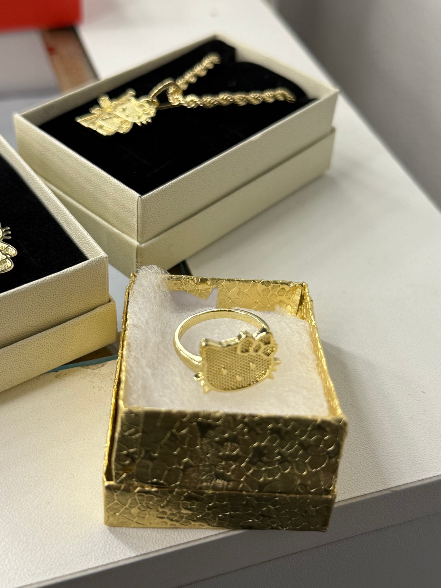 Hk ring size 7 available
