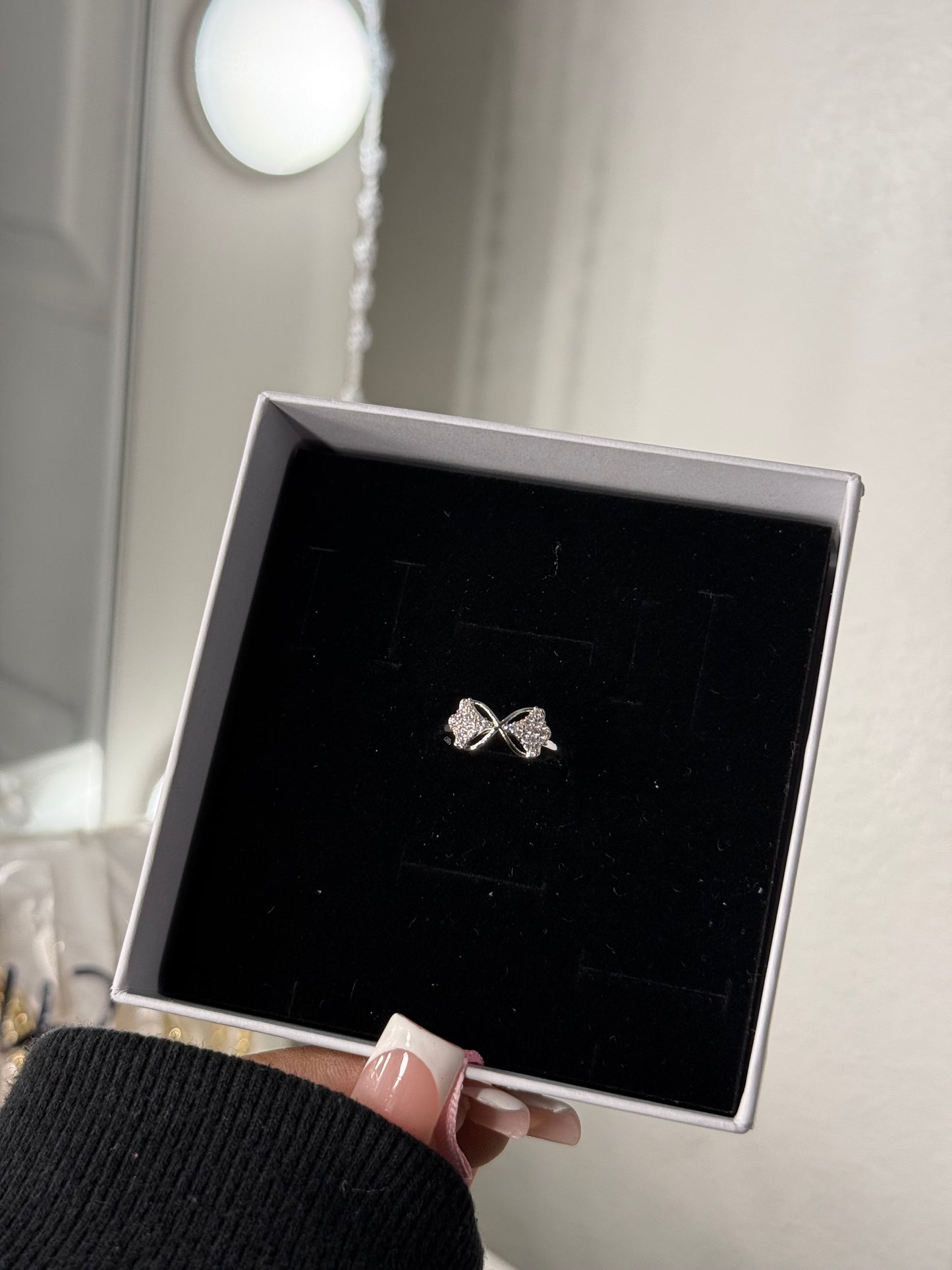 Silver plated bow ring ( size 6,7,8,9 available )