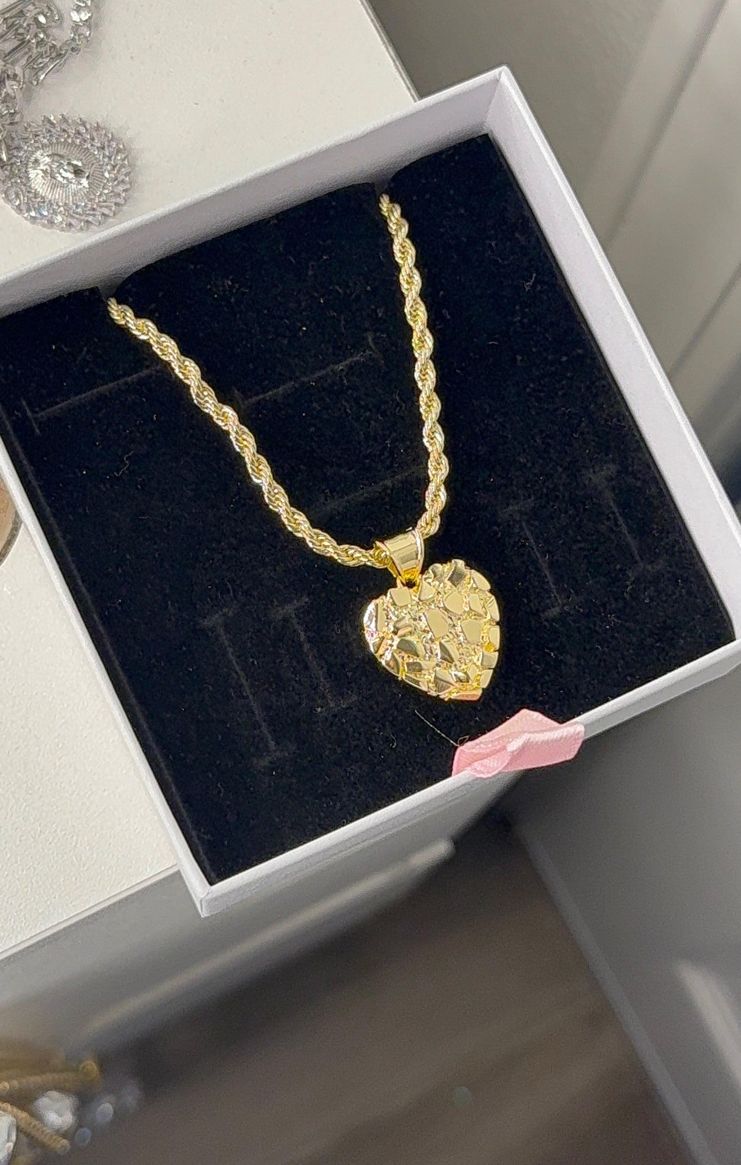 Heart nugget pendant with chain