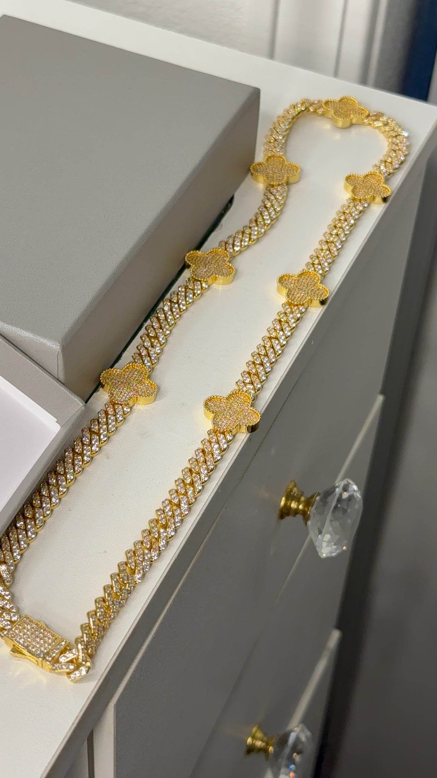 Blingy cover chain