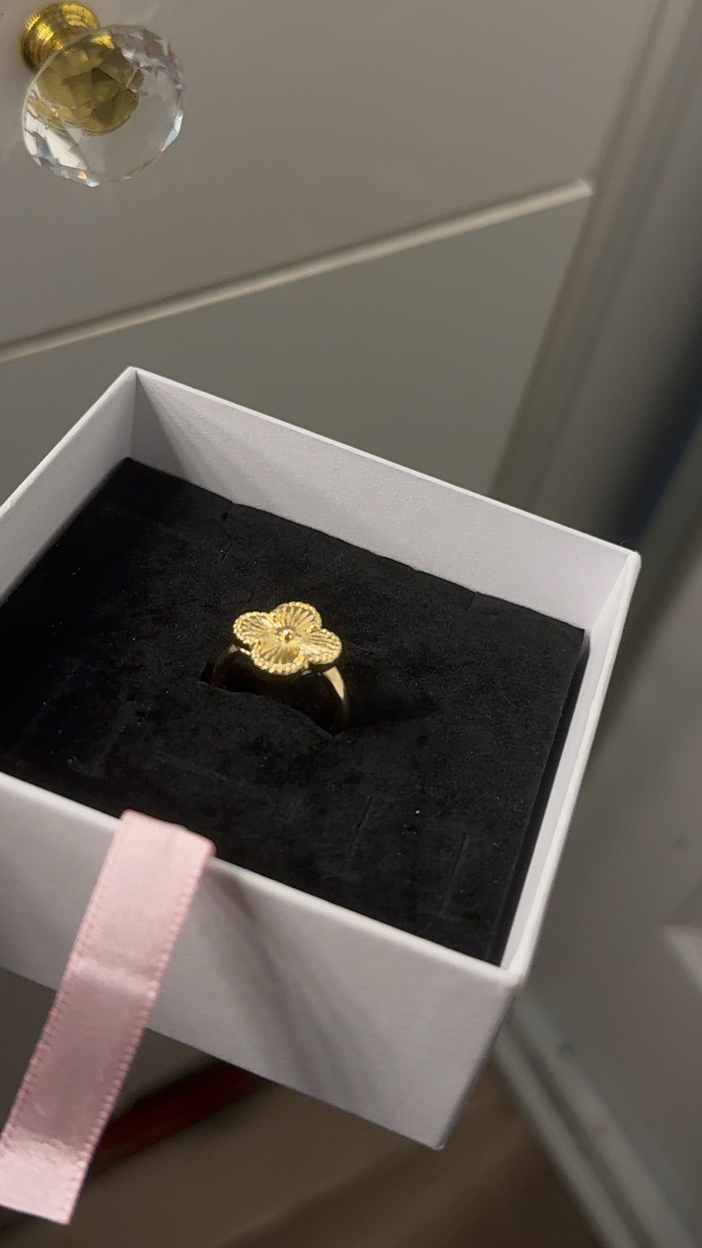 Gold clover ring size 7