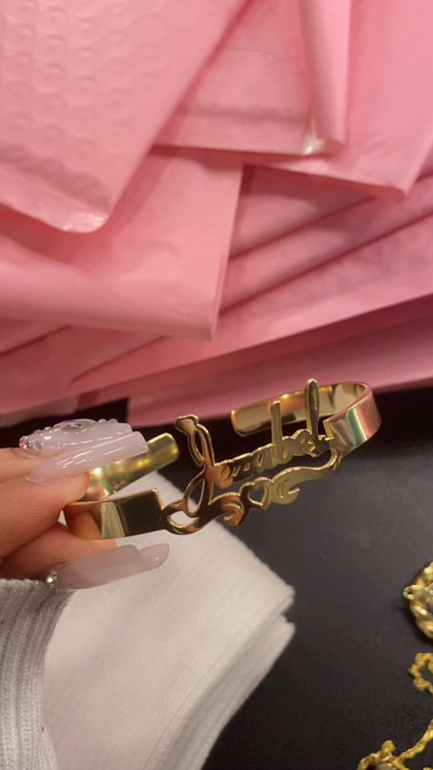 Personalized name bracelet