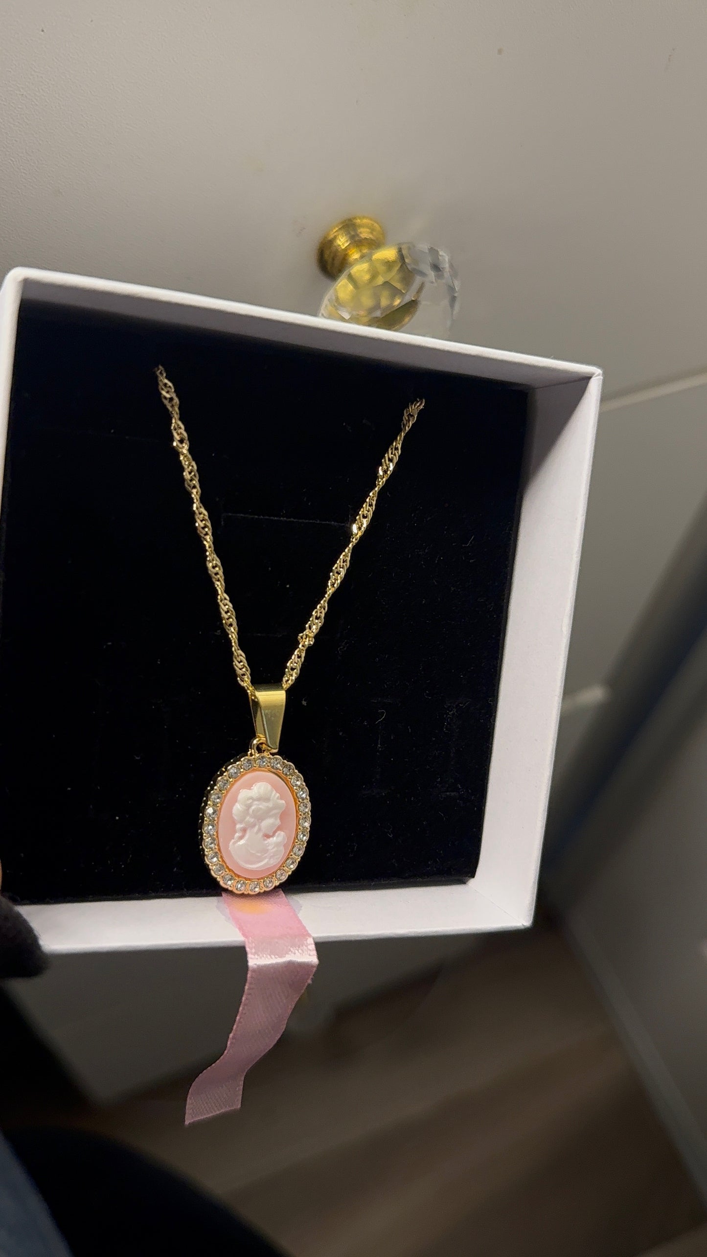 Vintage pink cameo pendant with necklace