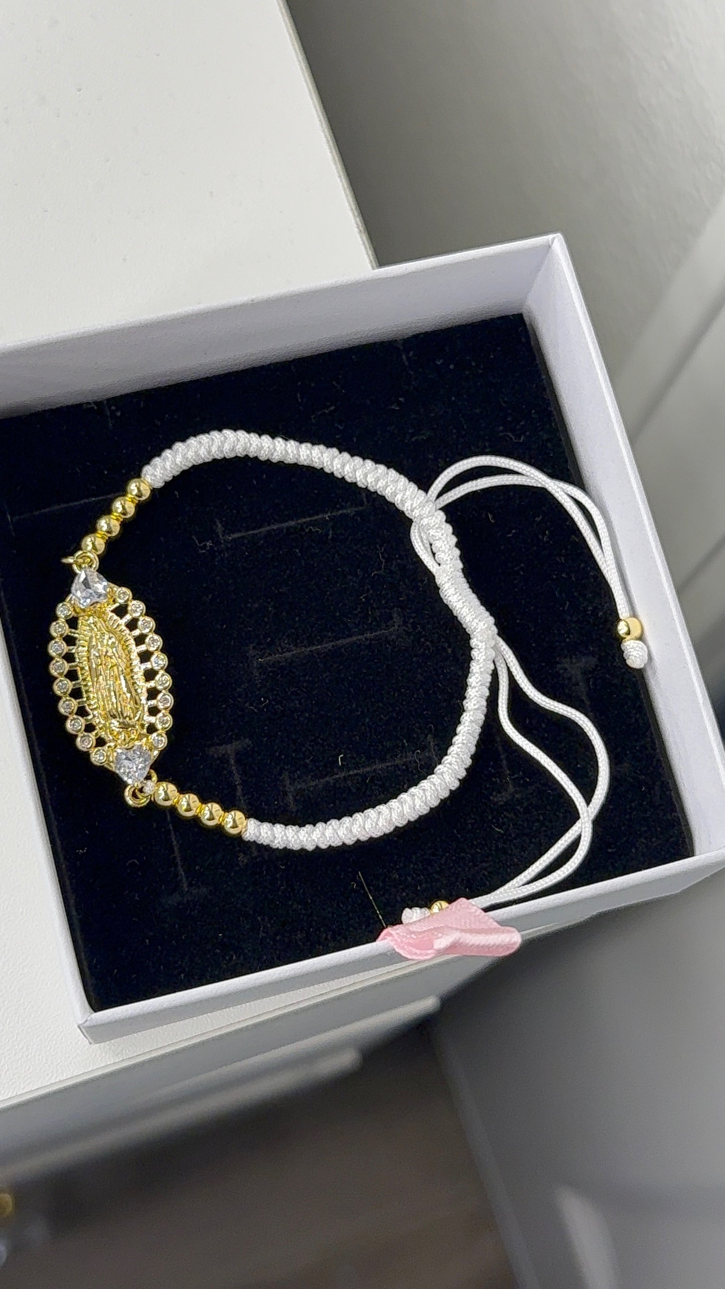 Virgin Mary adjustable string bracelet