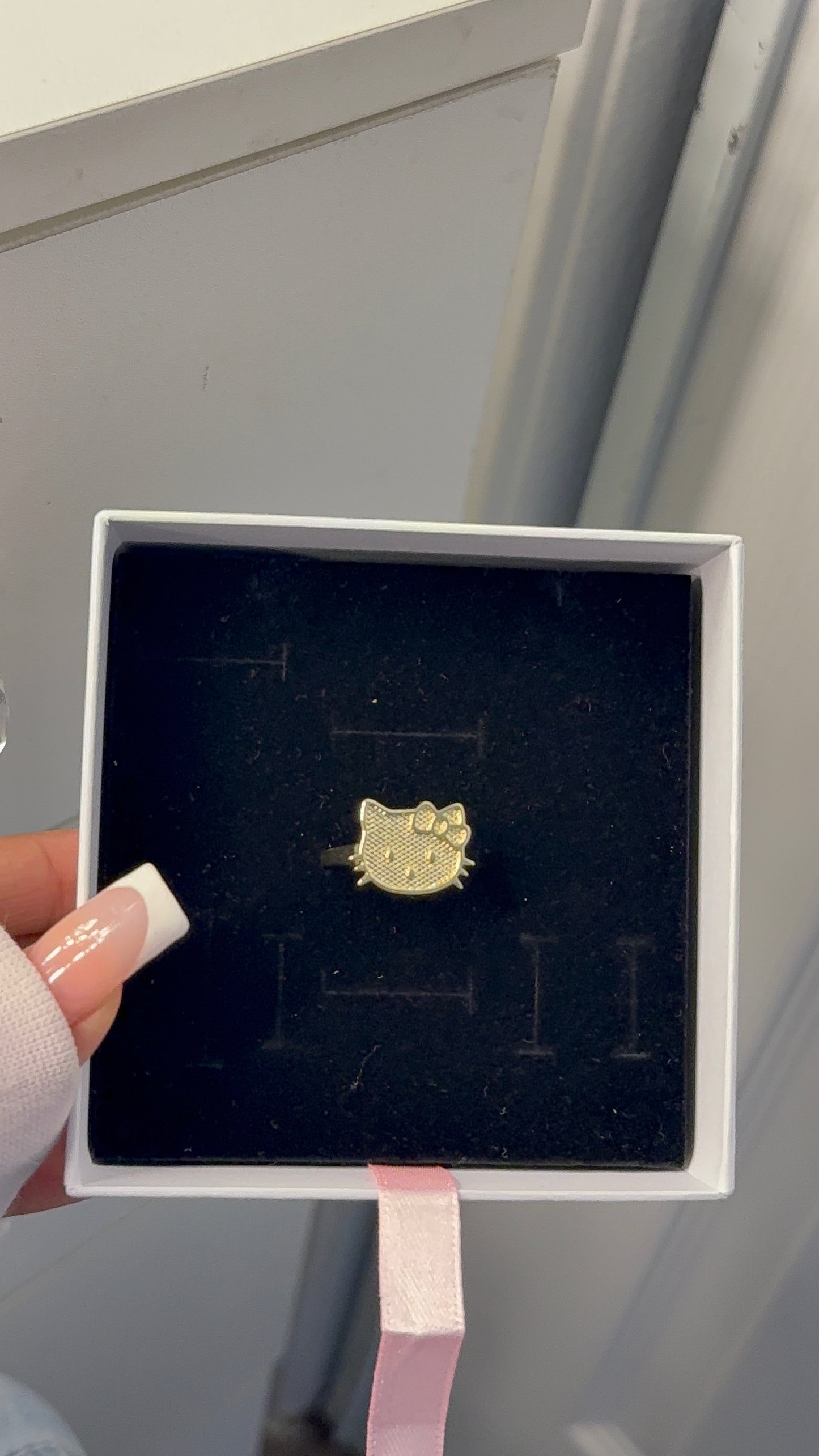 Hk ring size 7 available
