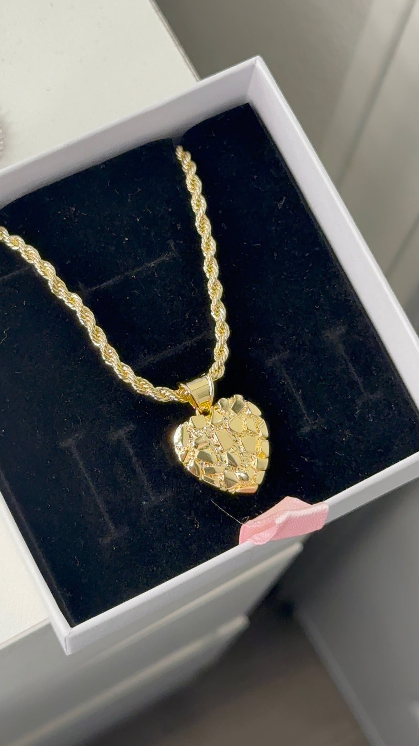 Heart nugget pendant with chain