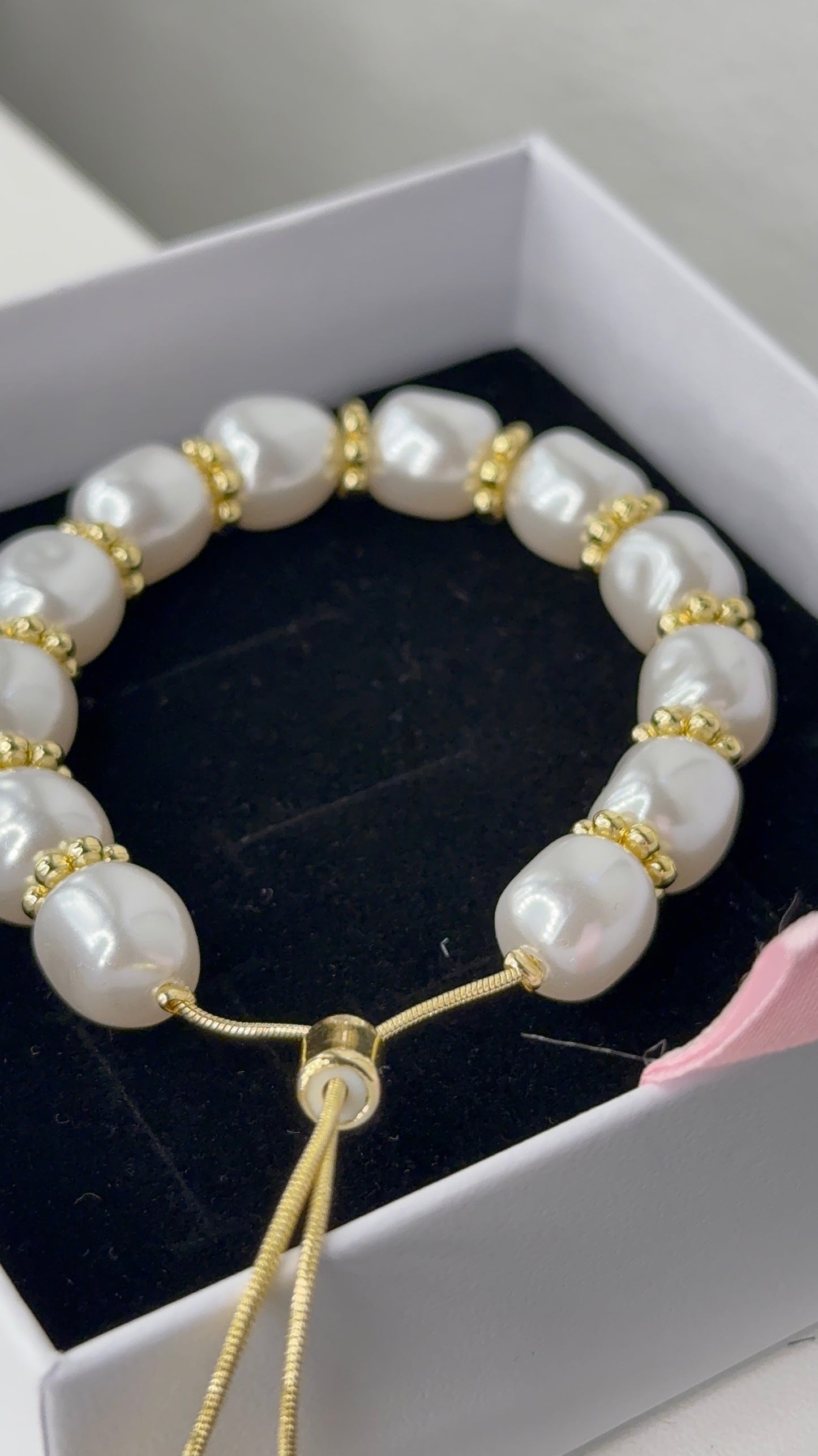 Pearl bracelet