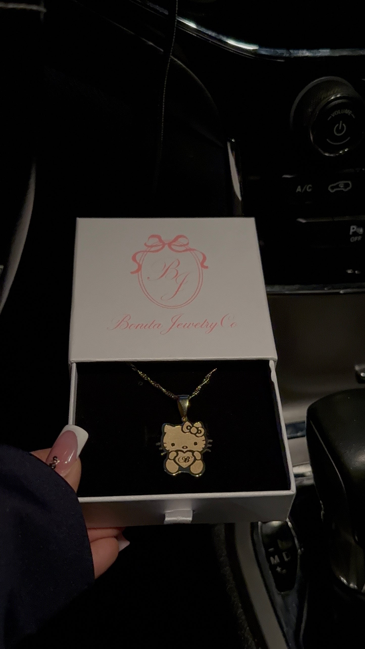 Hk initial personalized name necklace