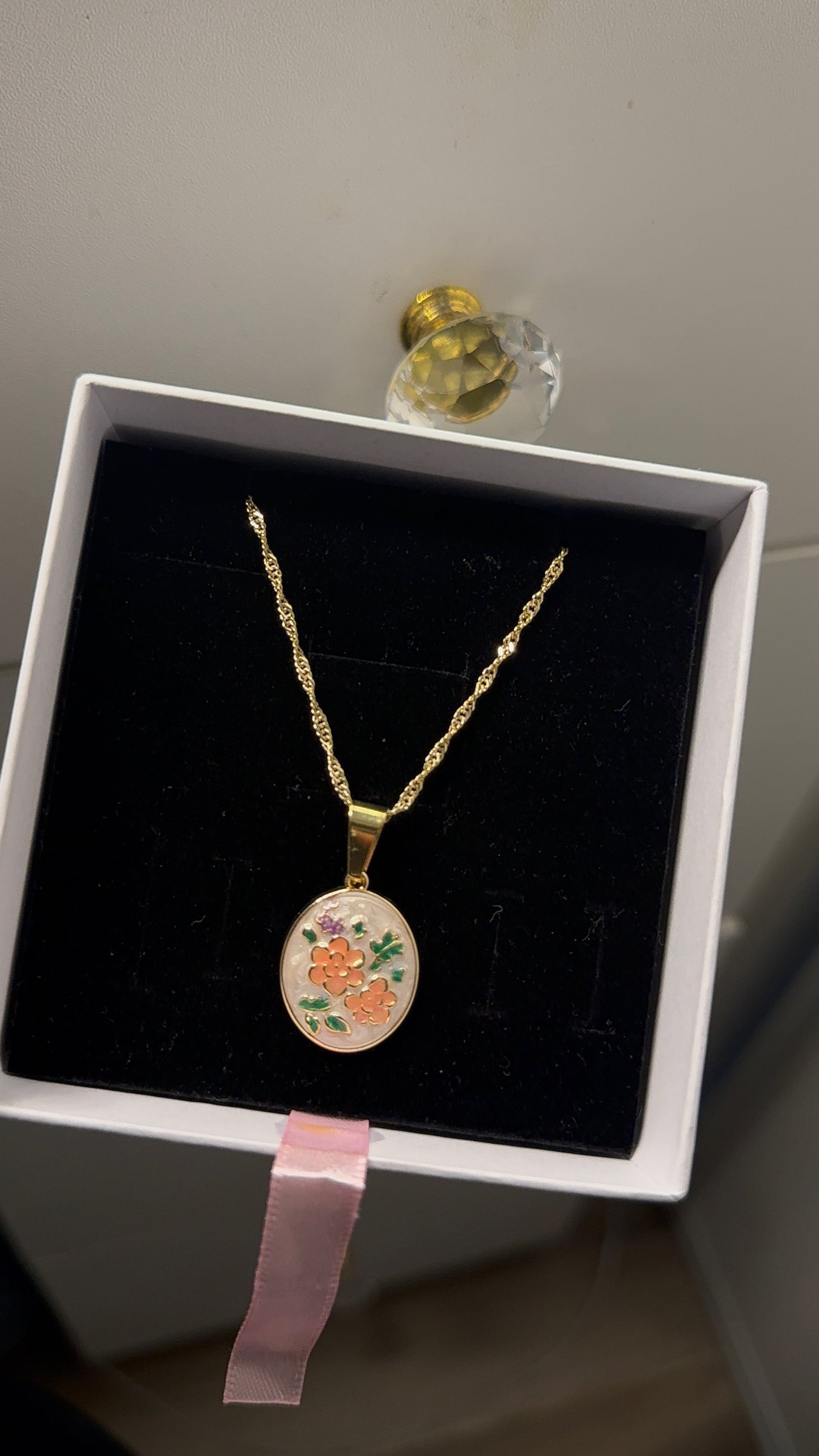 Vintage floral necklace