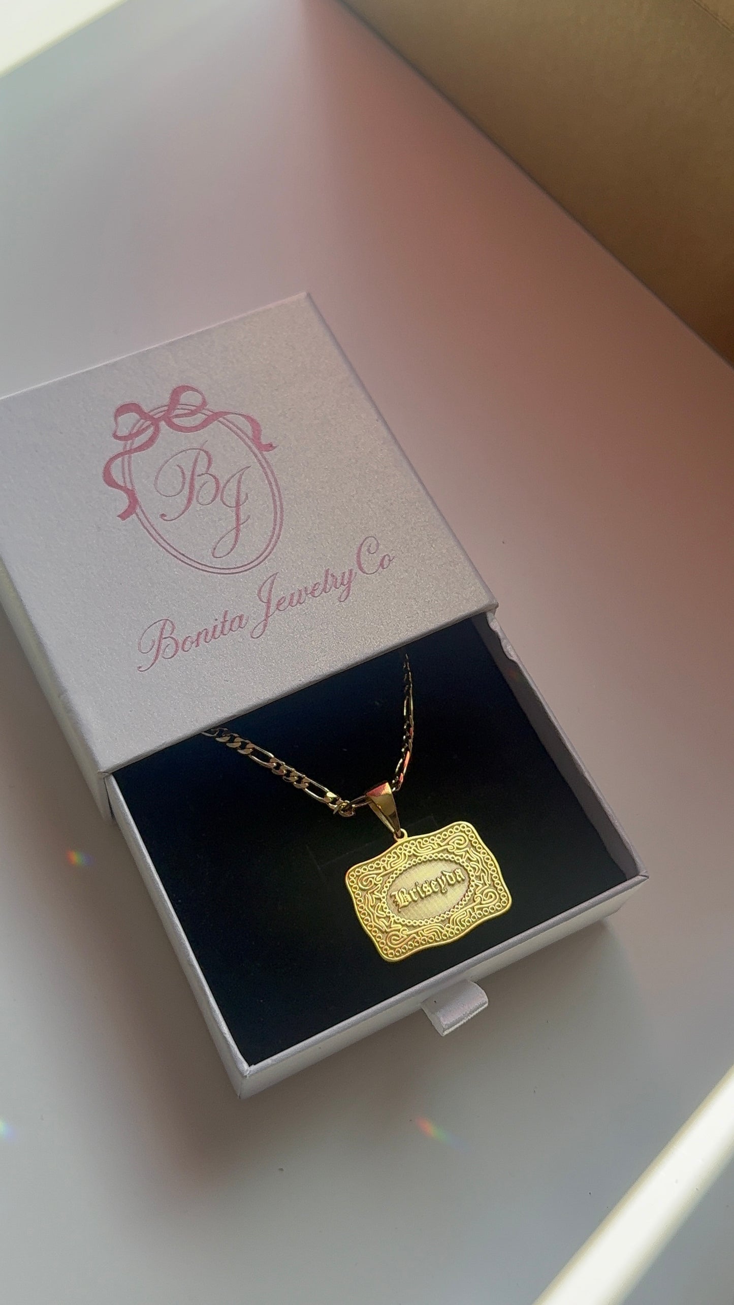 Personalize Western name necklace
