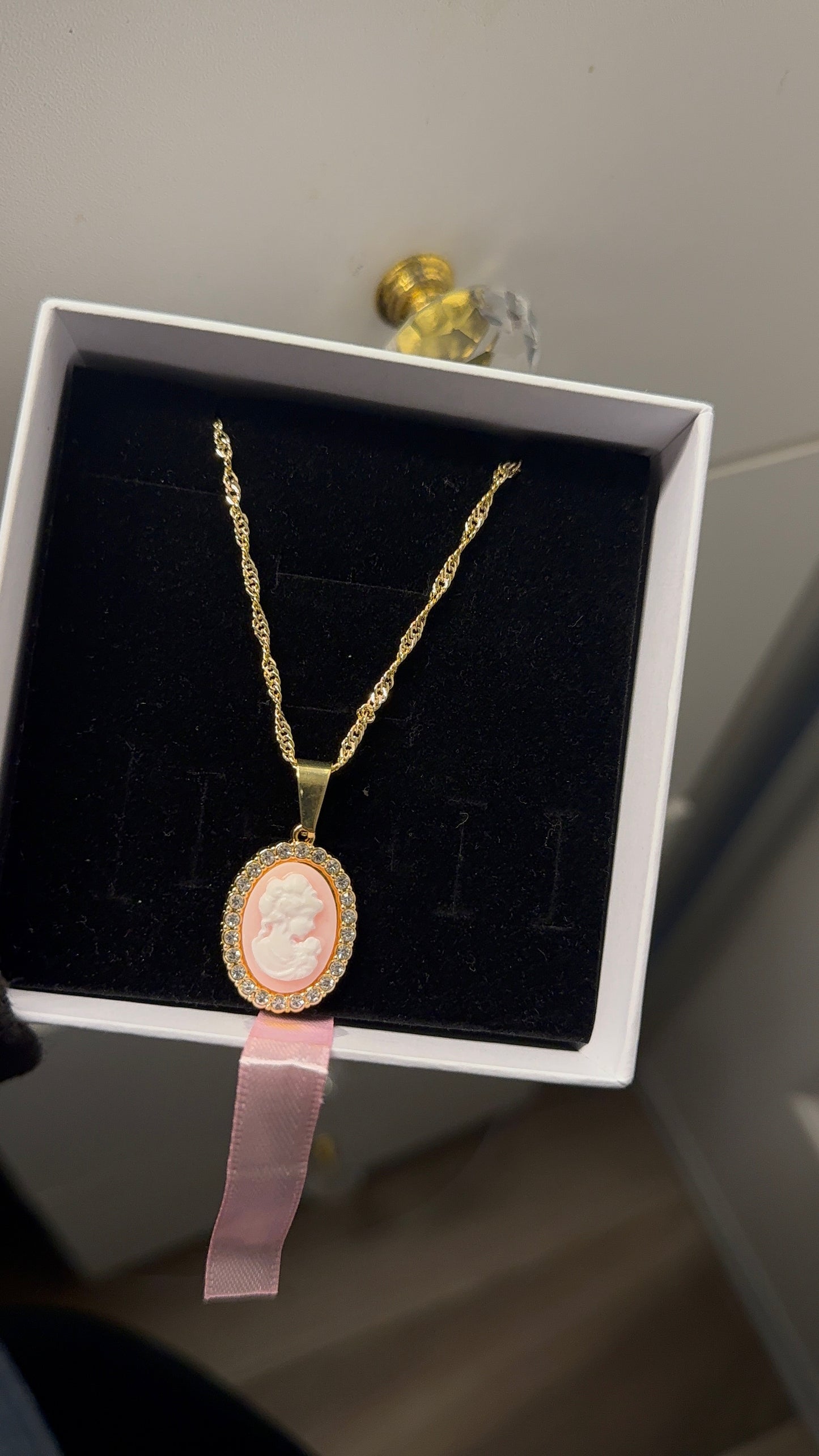 Vintage pink cameo pendant with necklace