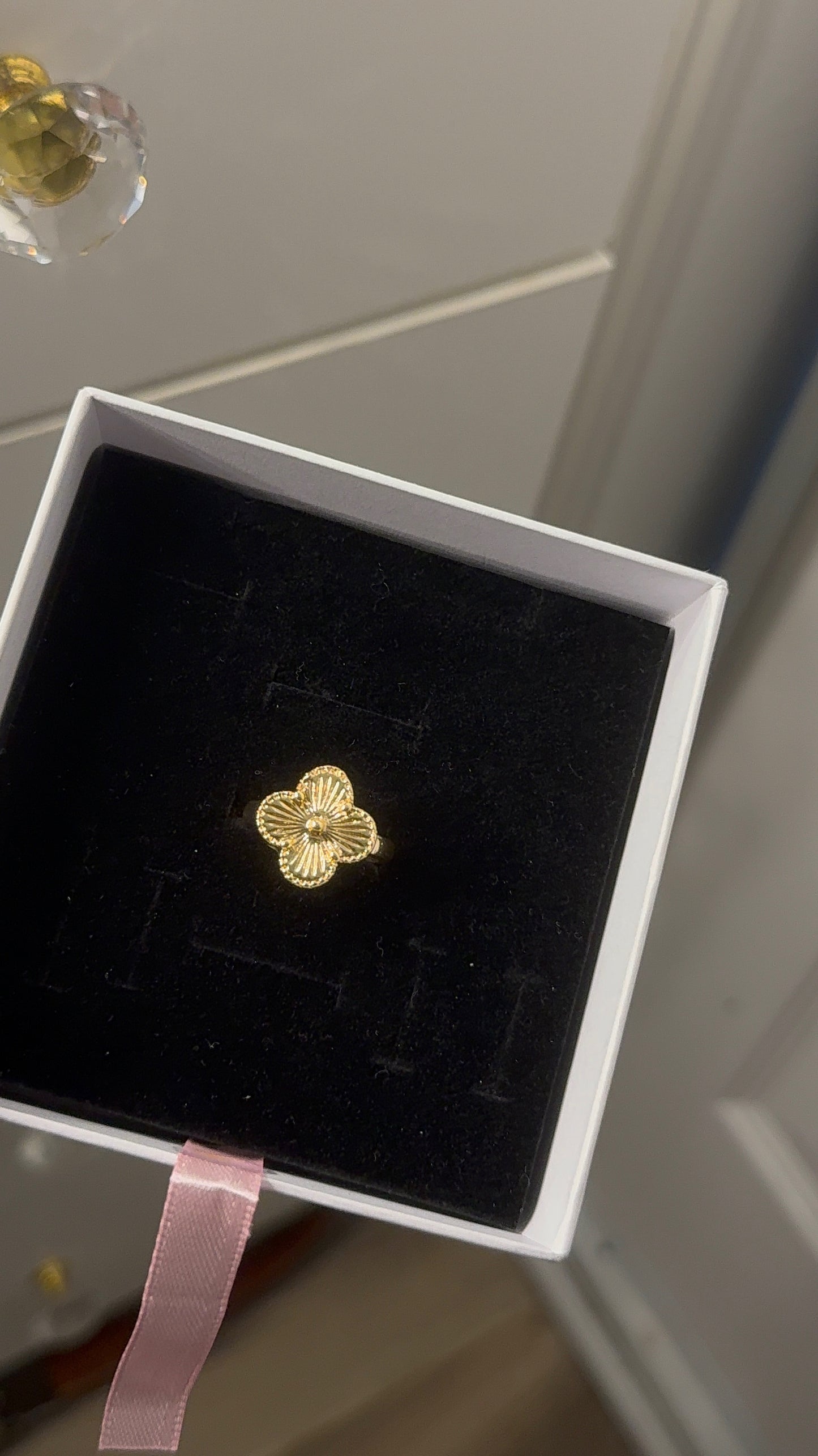 Gold clover ring size 7