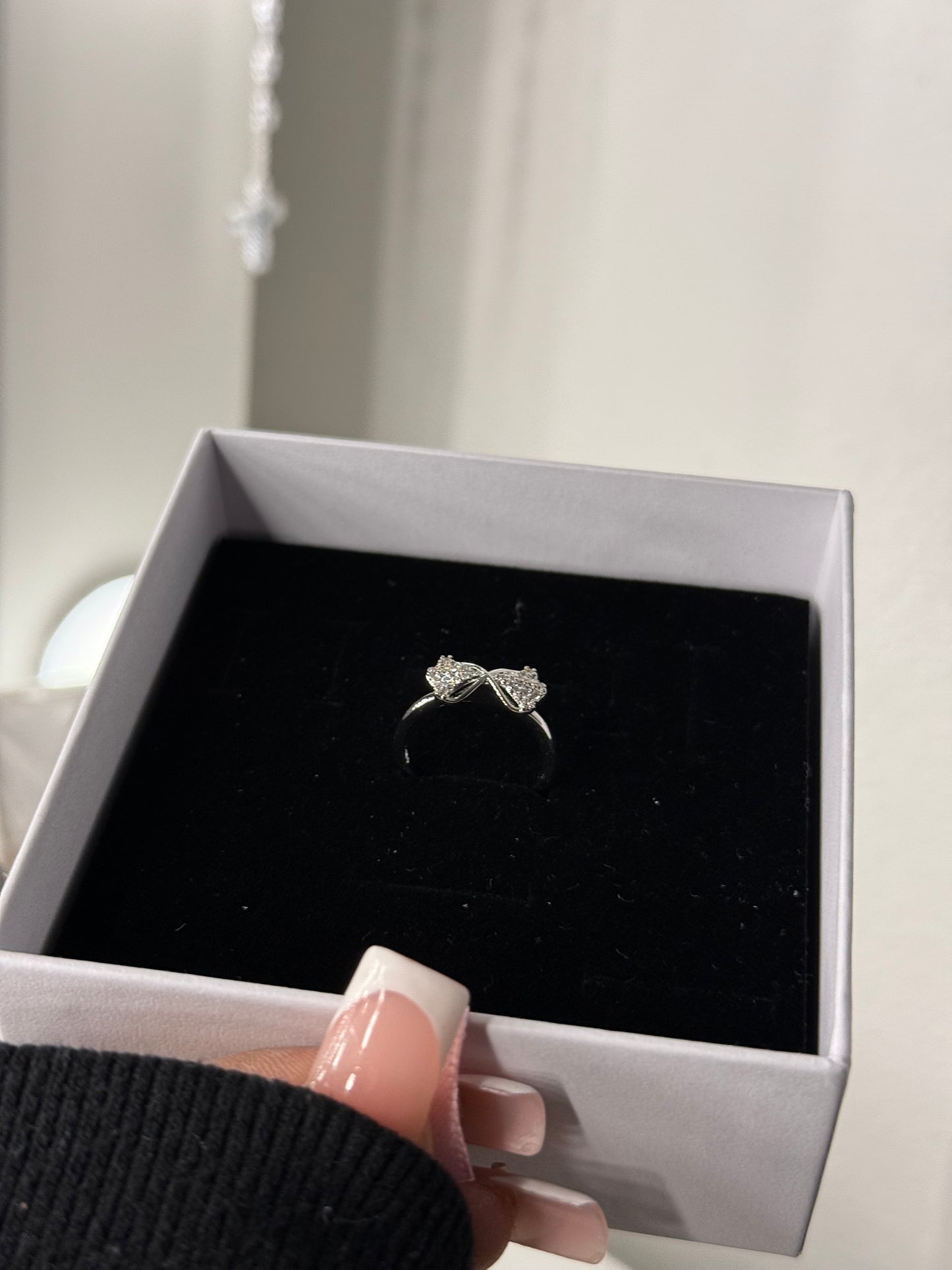 Silver plated bow ring ( size 6,7,8,9 available )