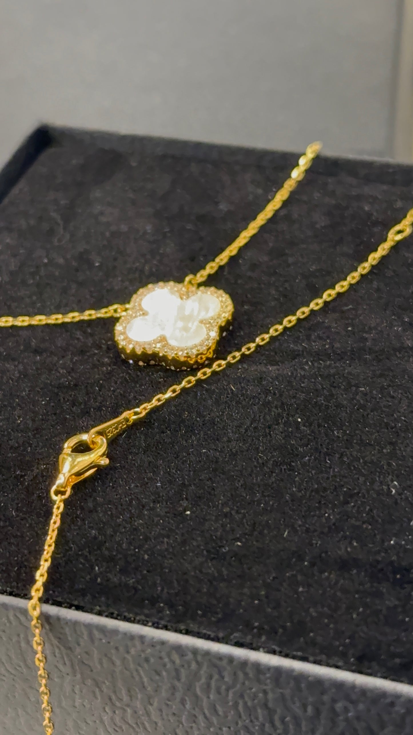 Reversible sterling silver clover necklace