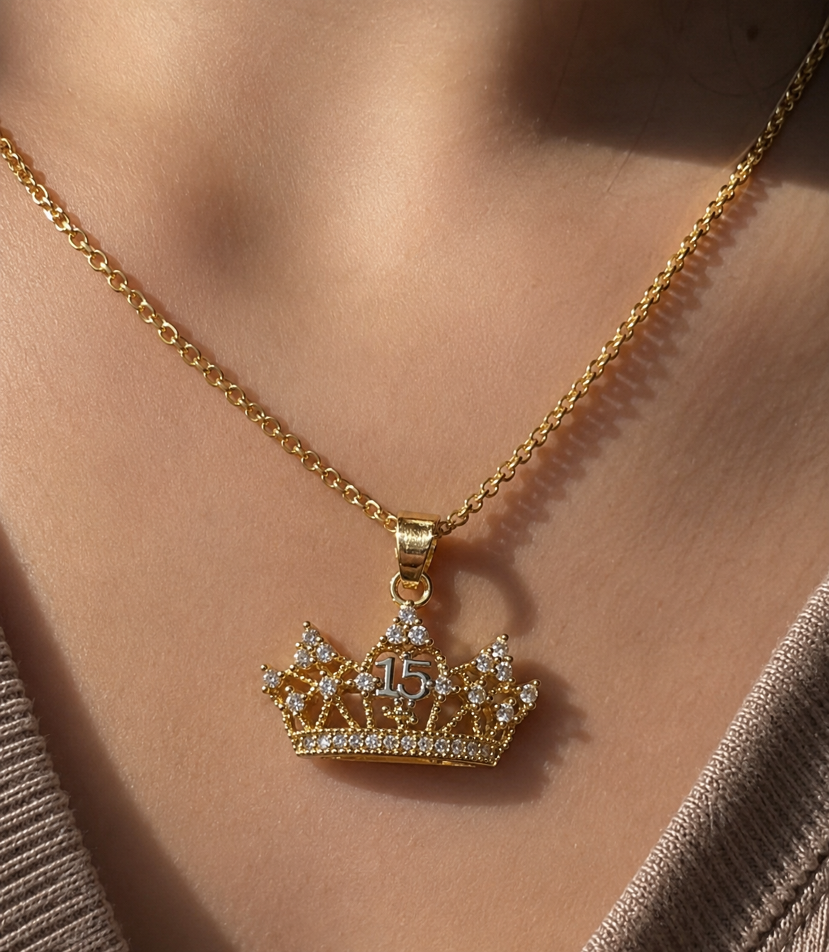 White toned Quinceañera xv pendant with necklace