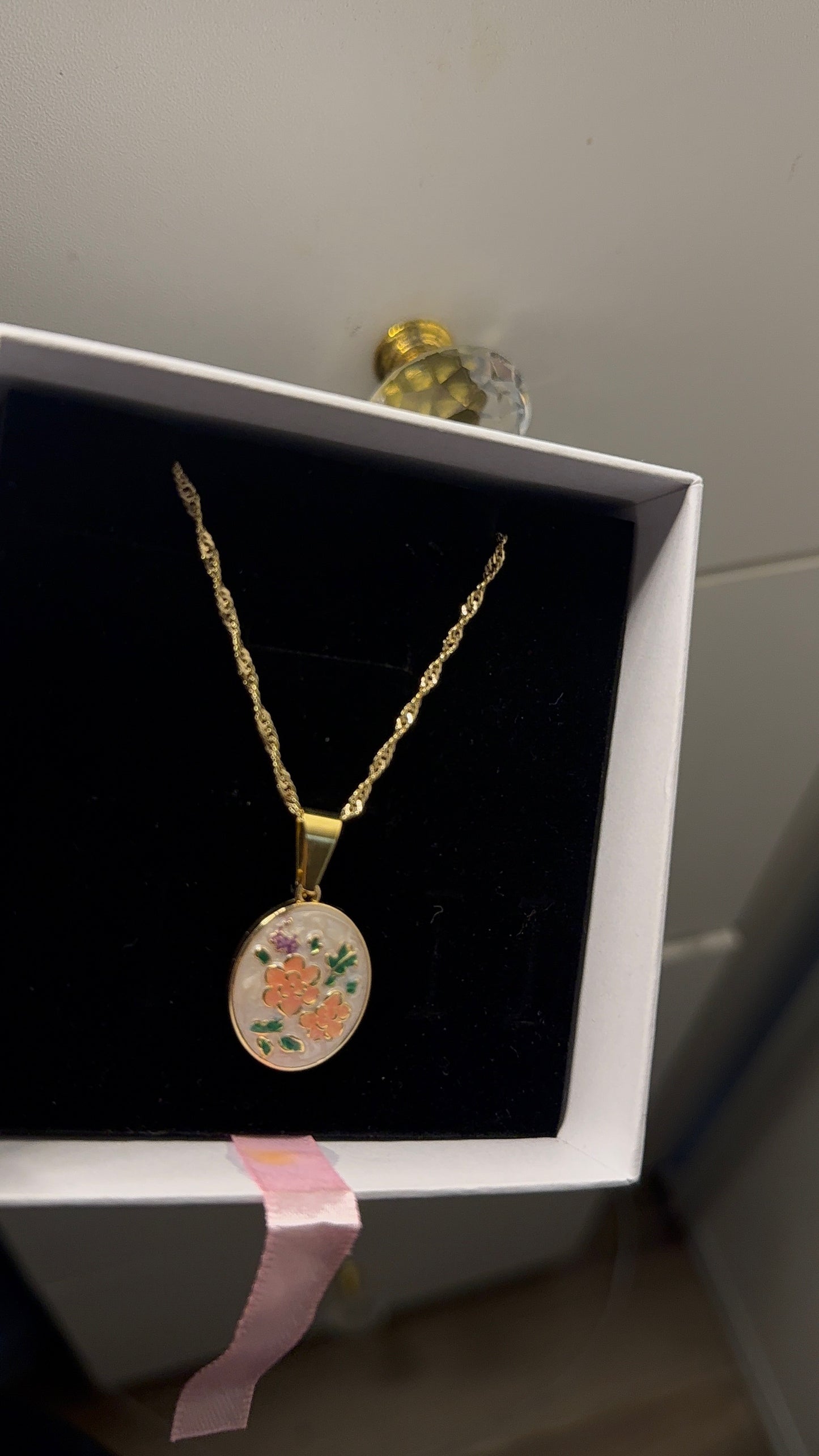 Vintage floral necklace