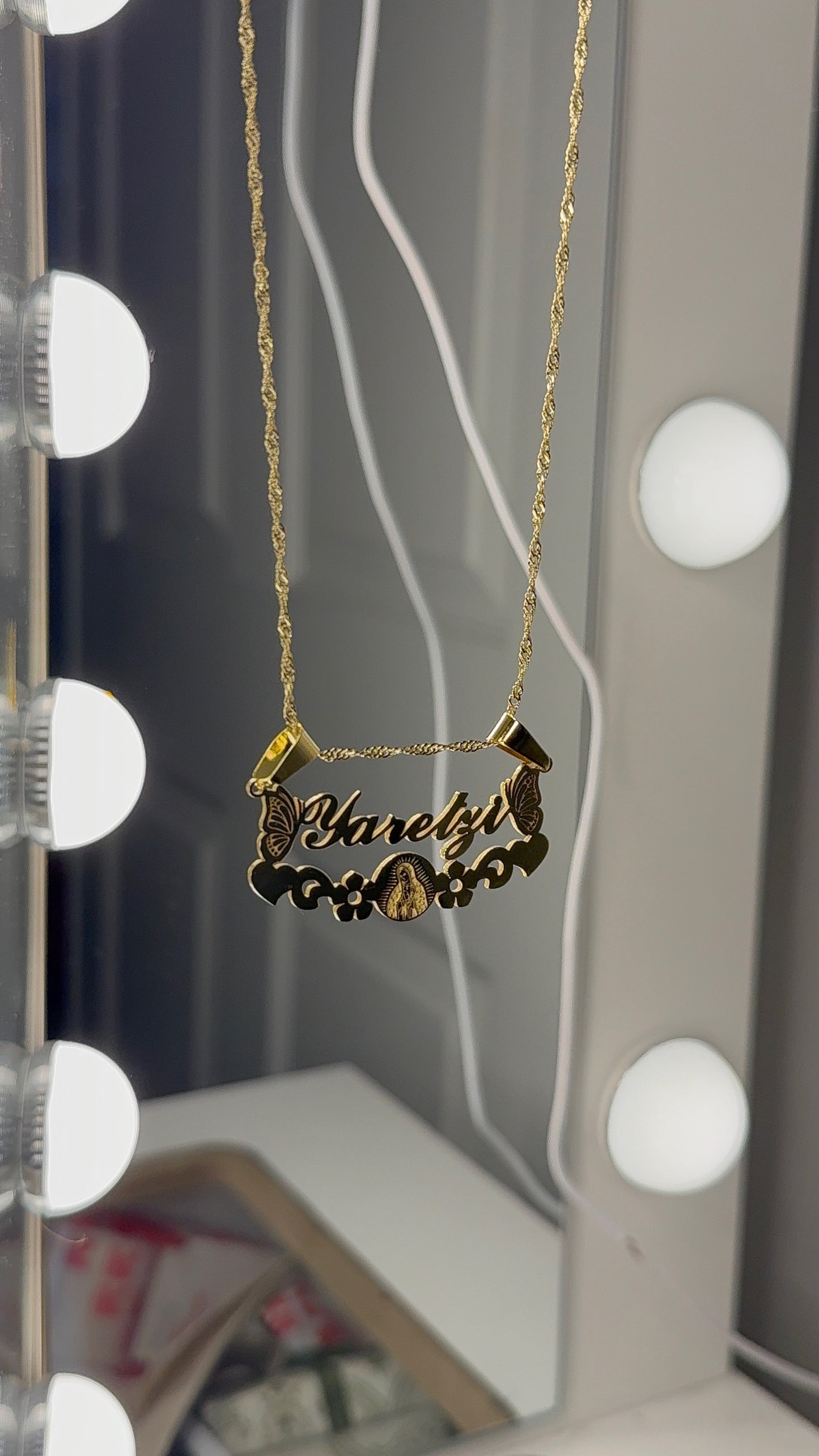 🤍Virgencita Personalized name necklace