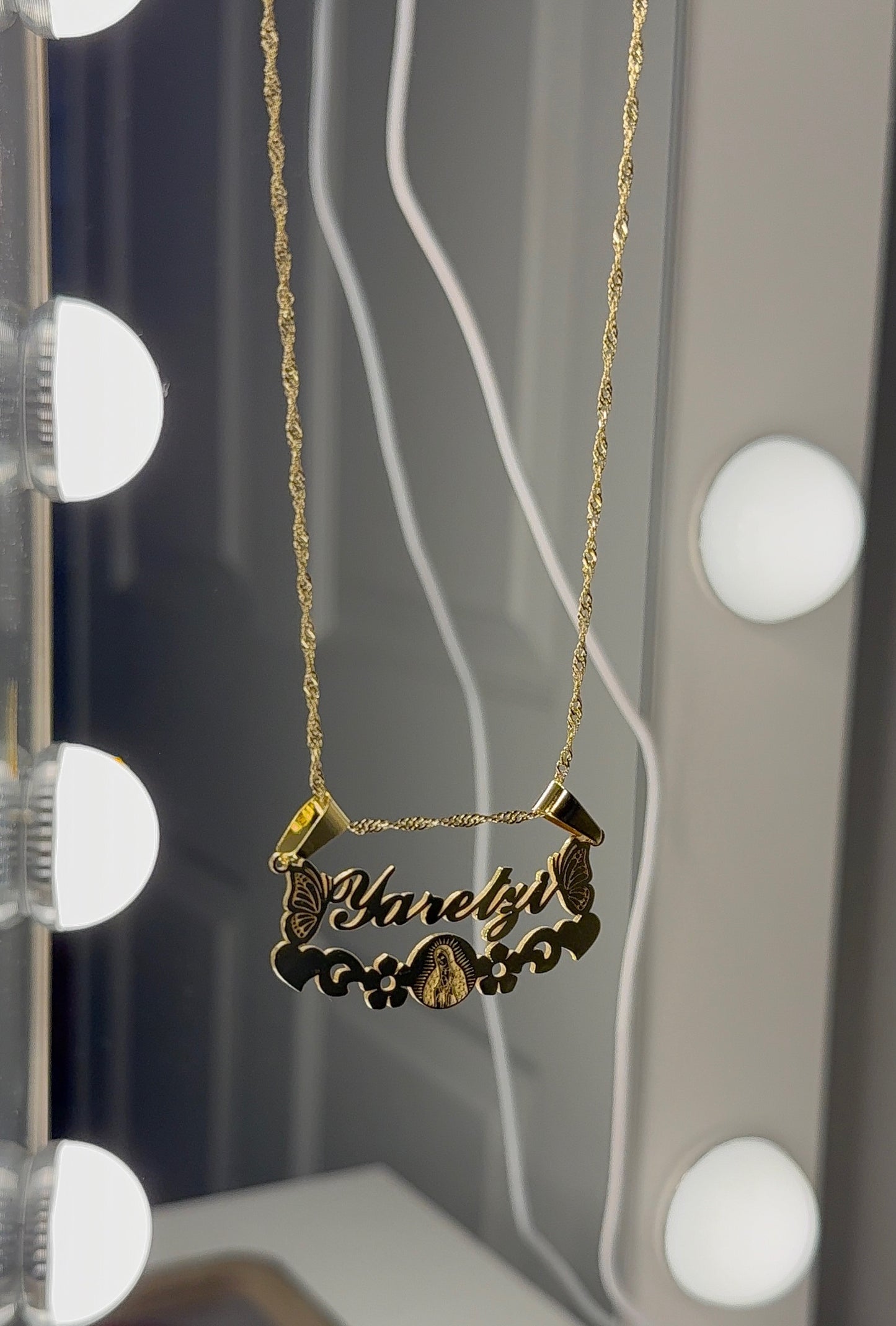 🤍Virgencita Personalized name necklace