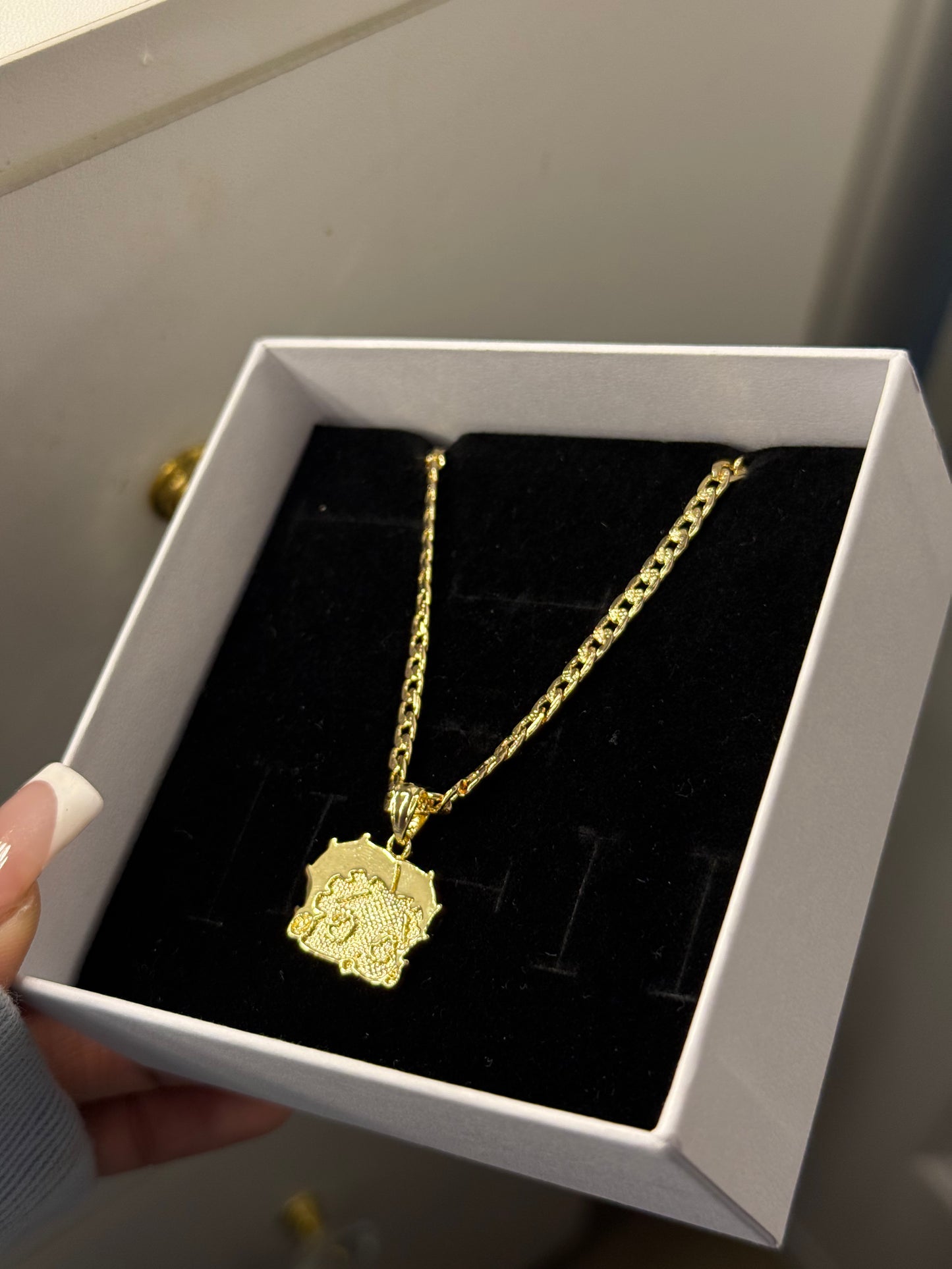 Betty necklace
