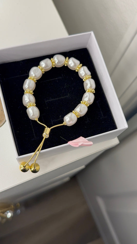 Pearl bracelet