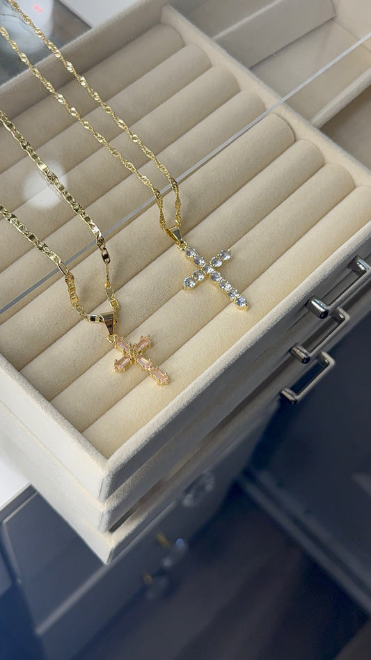 Cross pendant with necklace