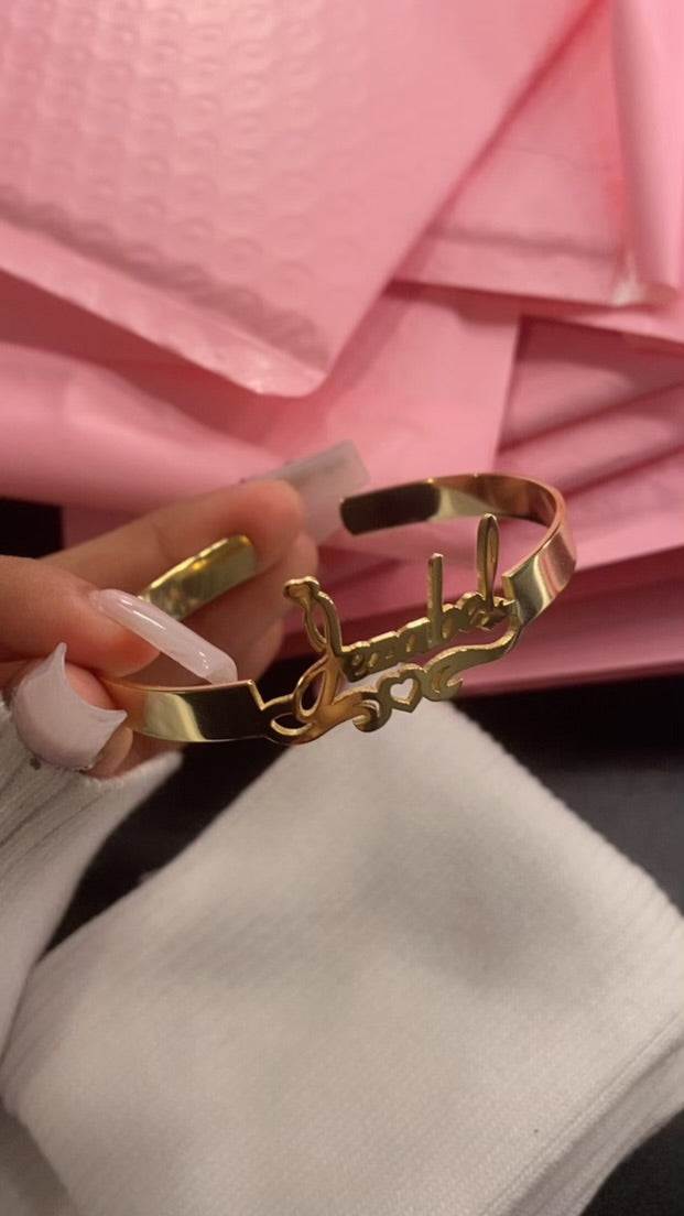 Personalized name bracelet
