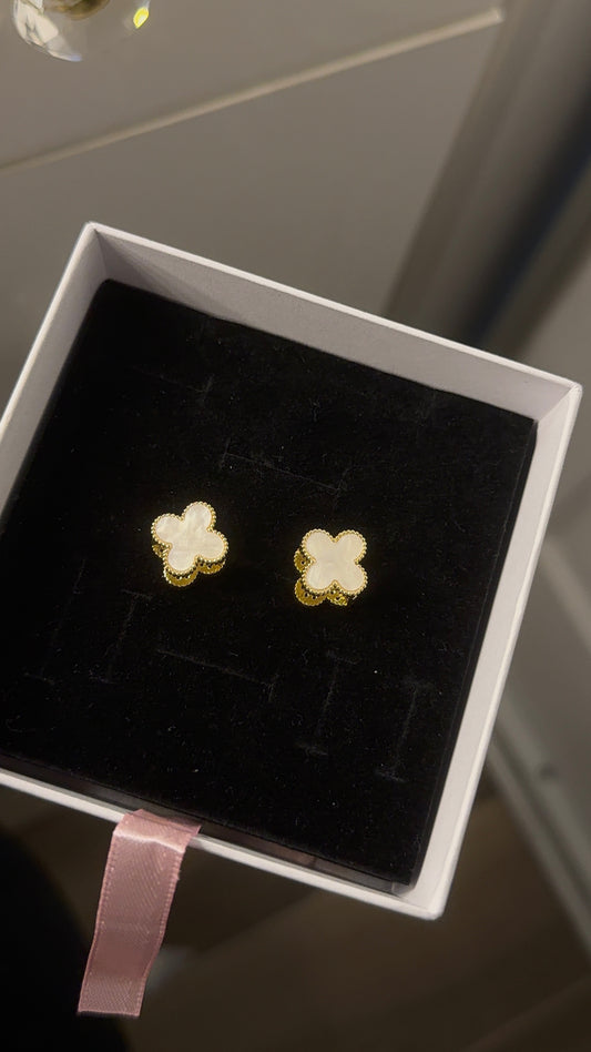 Reversible clover earrings