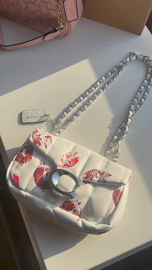 White 💋 purse - ready to ship