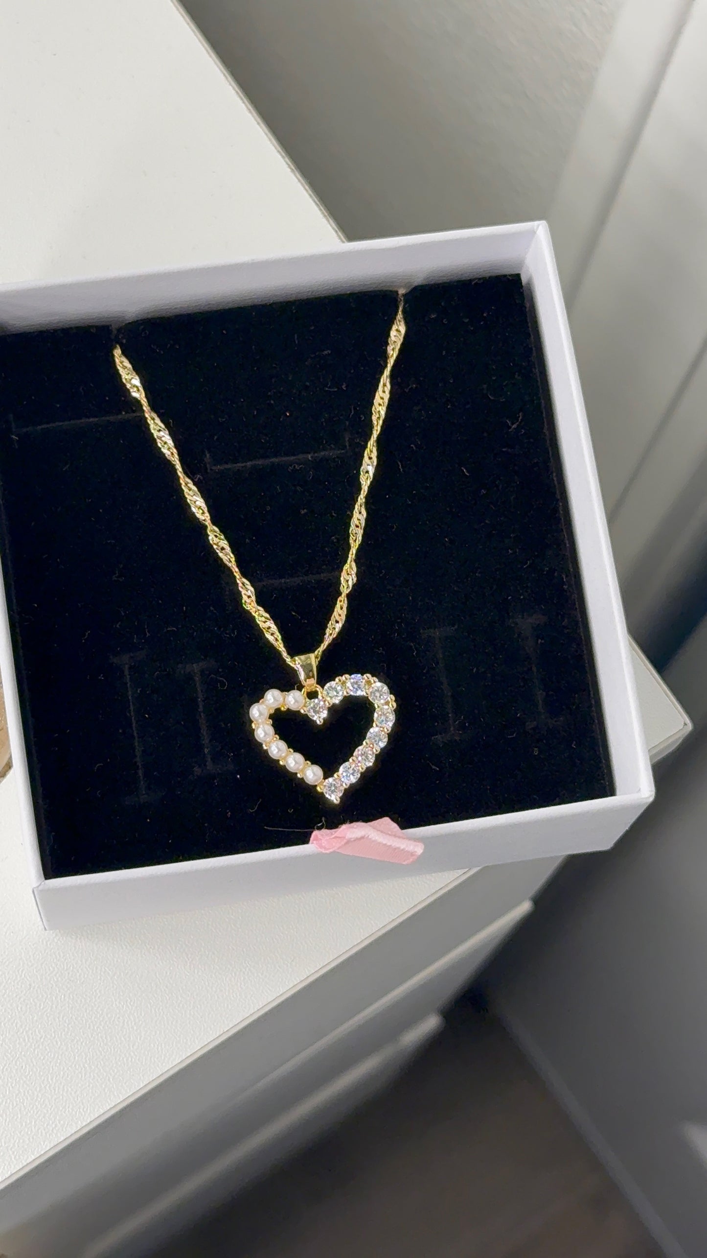 Blinged heart with necklace set