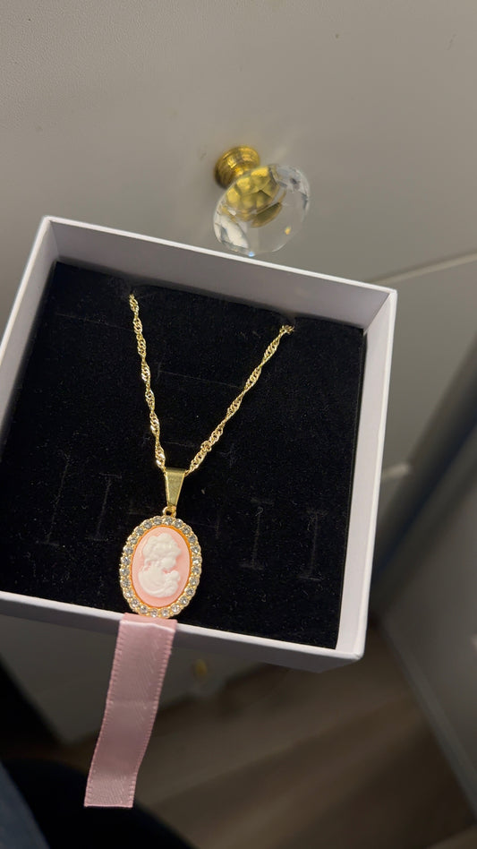 Vintage pink cameo pendant with necklace