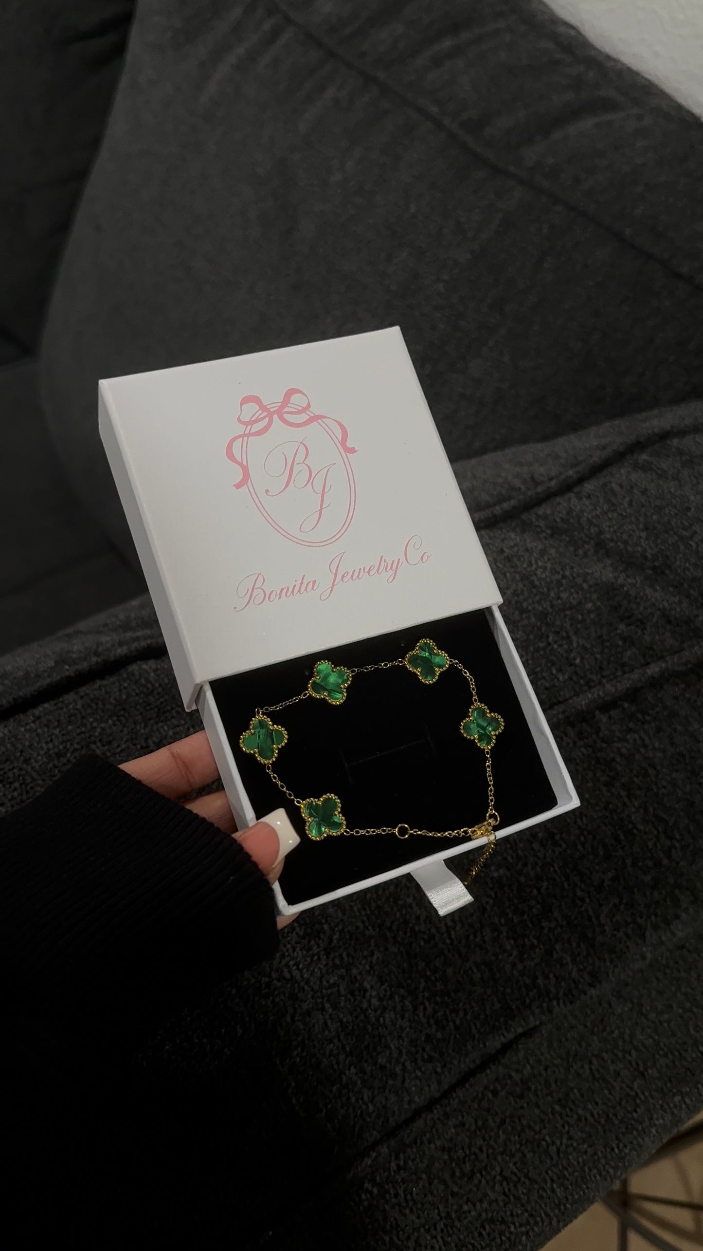 Green clover bracelet