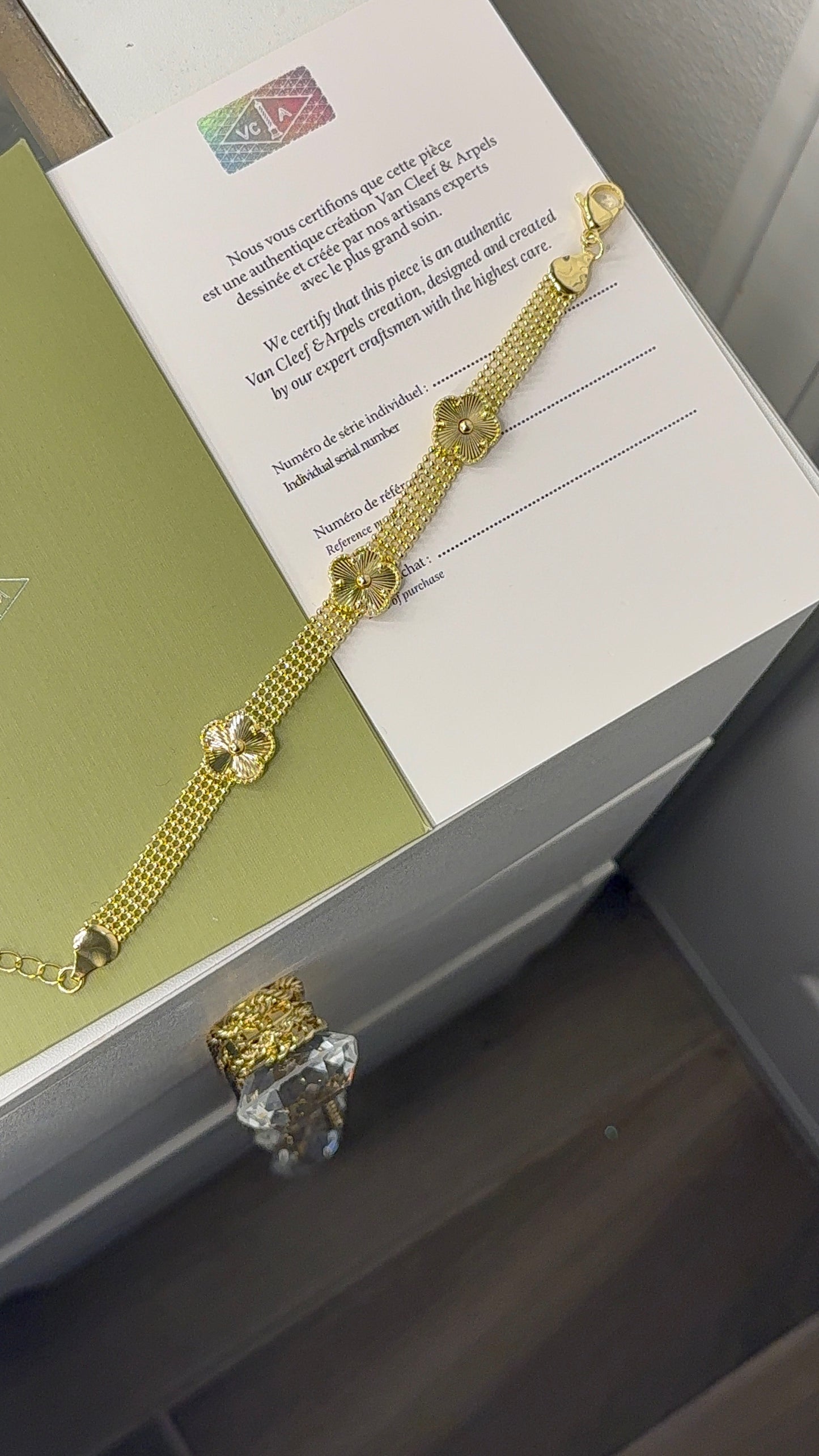 Gold clover bracelet