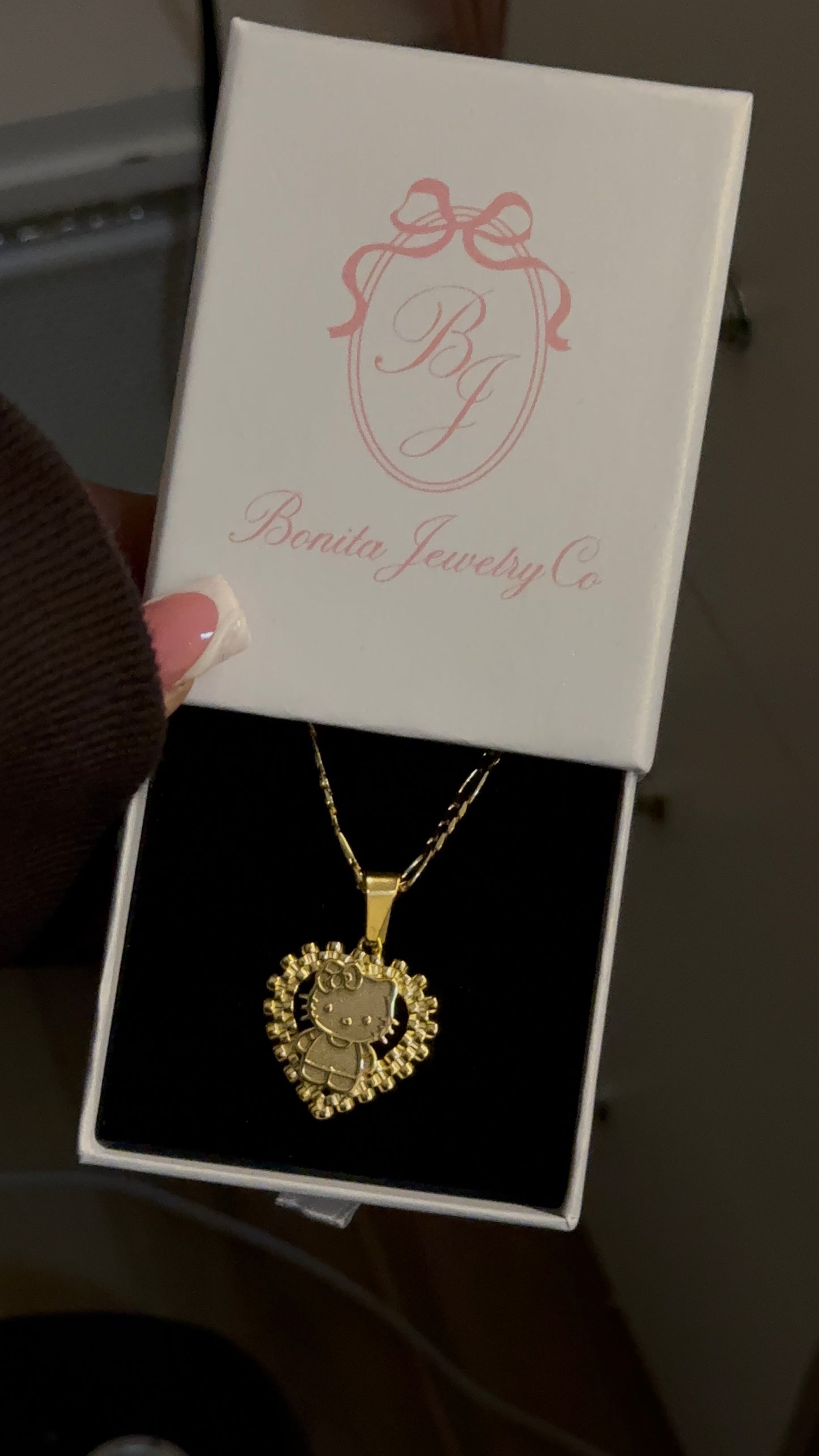 Hk Rolex pendant with necklace 💕