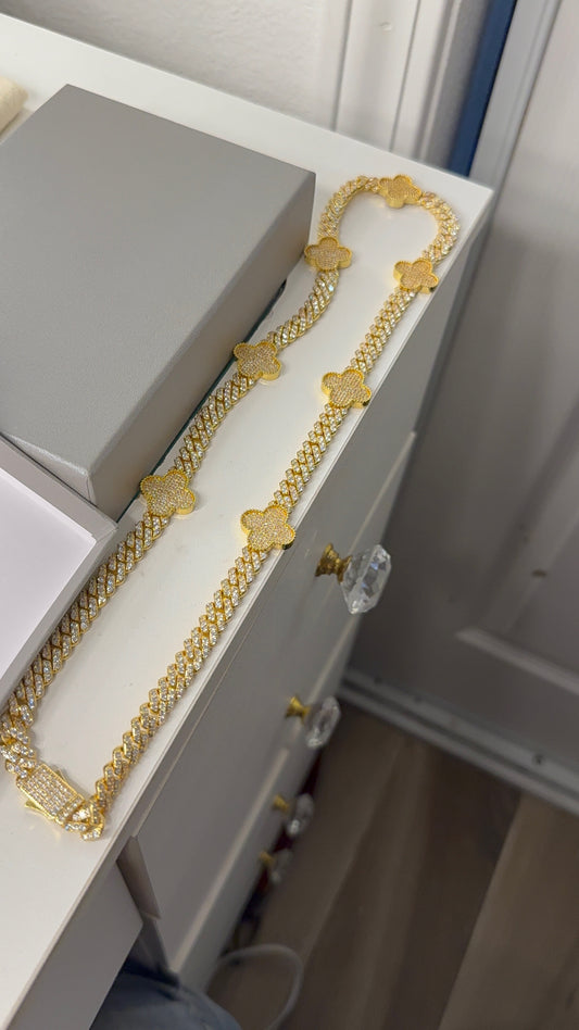 Blingy cover chain