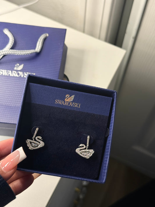 Swan earrings with box