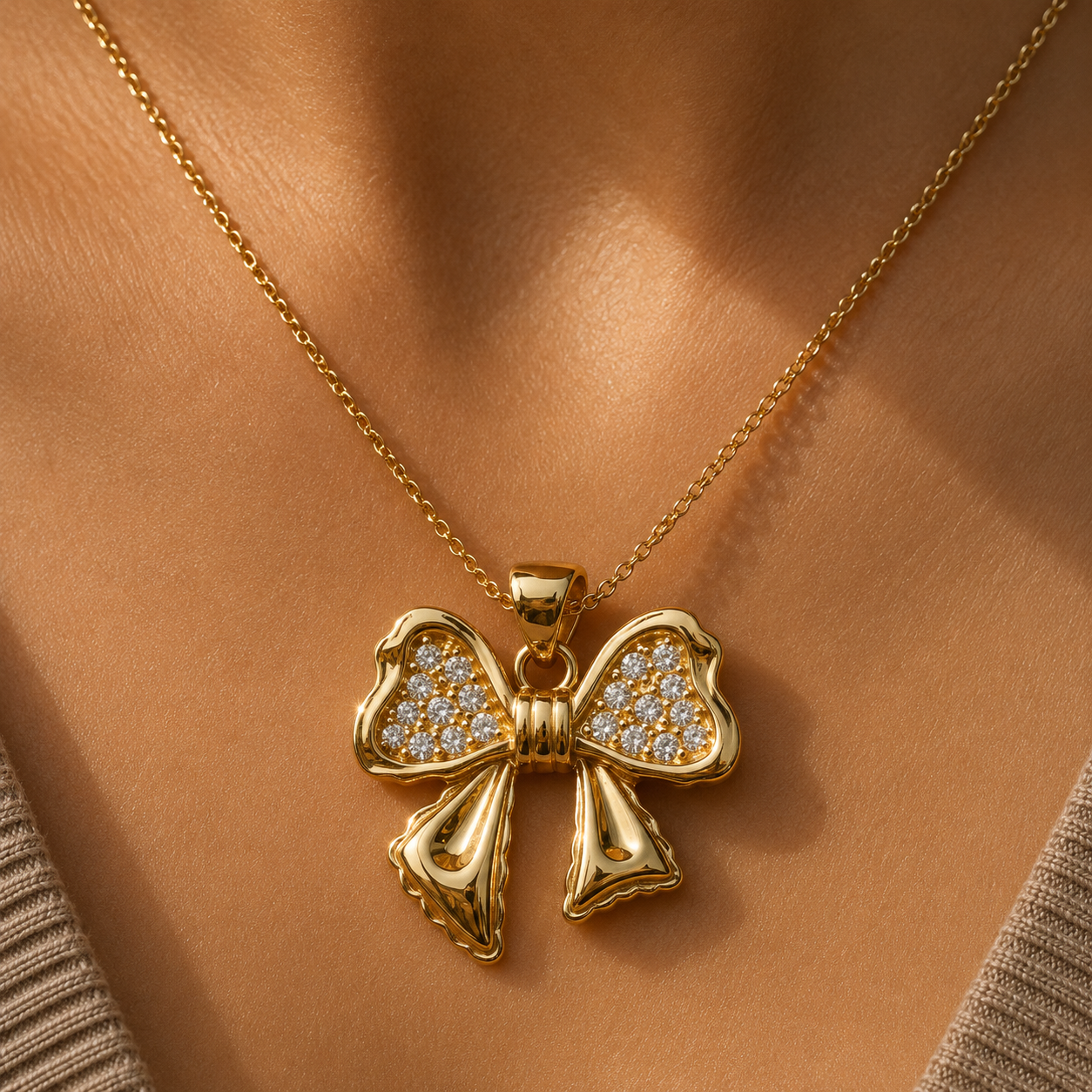 Coquette bow pendant with necklace