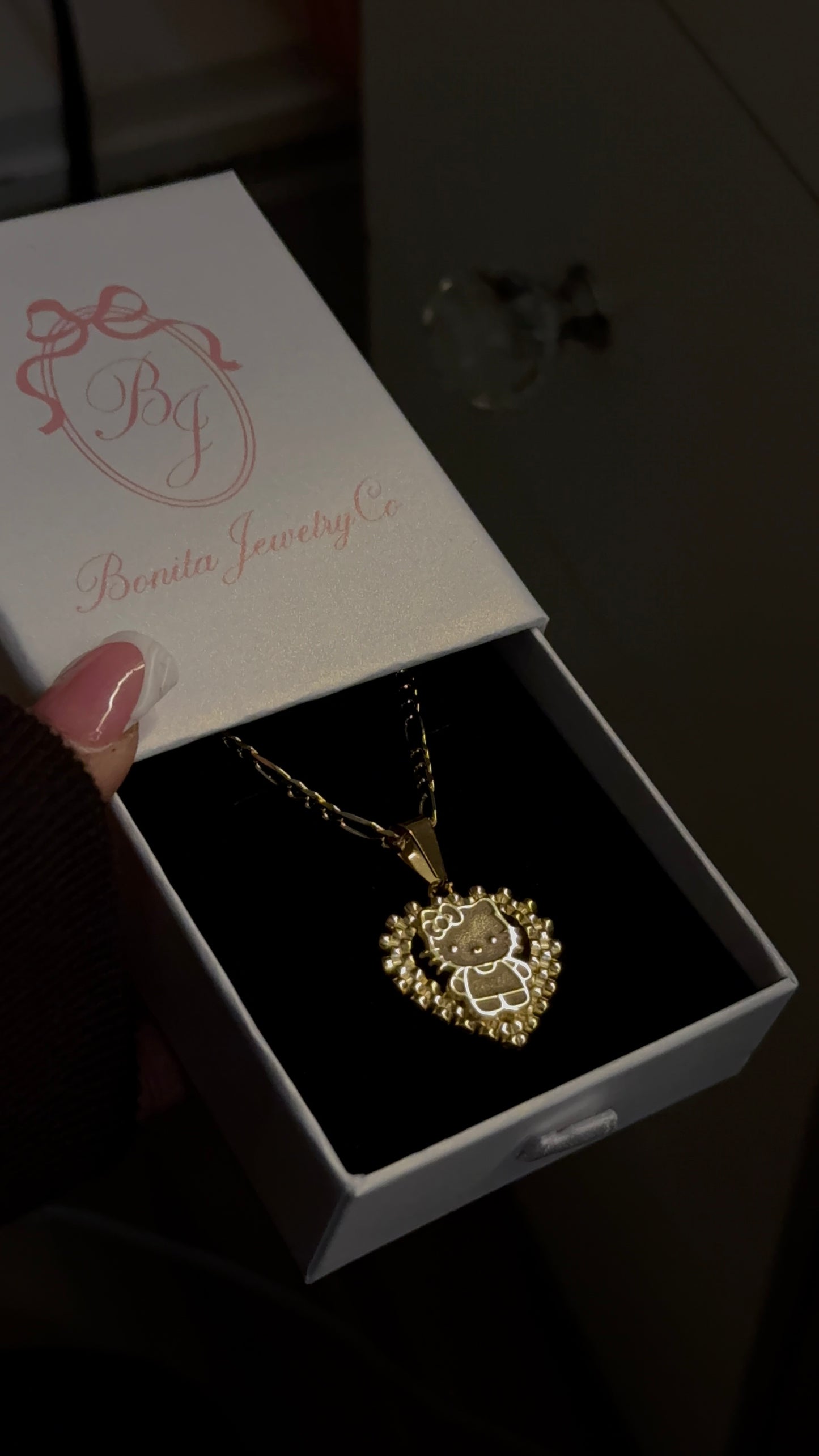 Hk Rolex pendant with necklace 💕