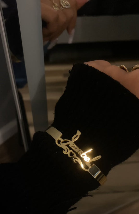 Personalized name bracelet