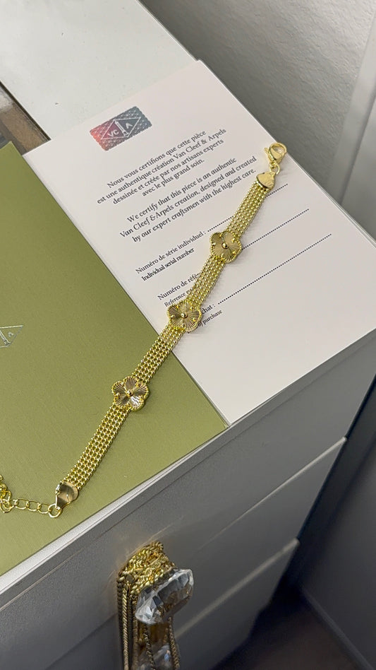 Gold clover bracelet
