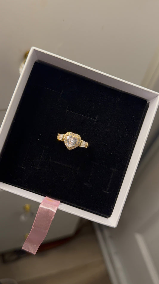Gold heart ring size 8