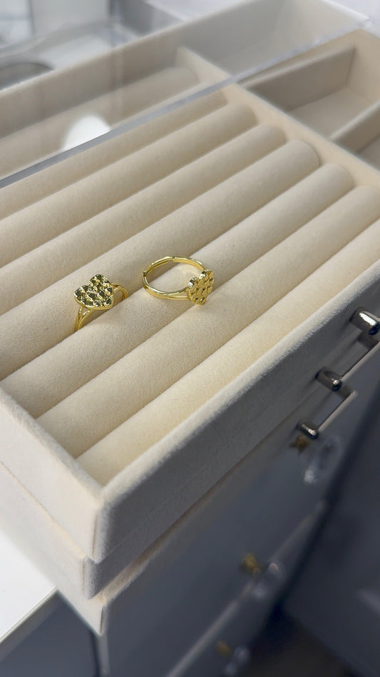 Adjustable heart nugget ring